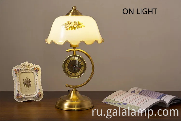 Ретро элегантная европейская учебная комната показ орнамент